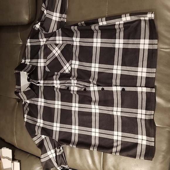 Shirts (Men)(multiple) - Picture 7 of 9